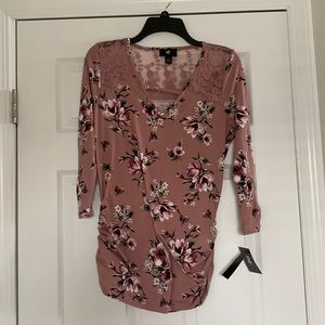 Never worn IZ Byer 3/4 sleeve shirt. Lace back. Tags still attached.